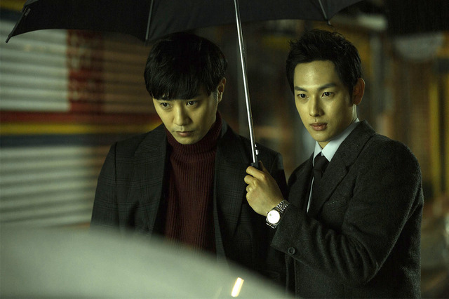 『ワンライン／５人の詐欺師たち』　（C）2017 NEXT ENTERTAINMENT WORLD, MIIN PICTURES & KWAK PICTURES. All Rights Reserved