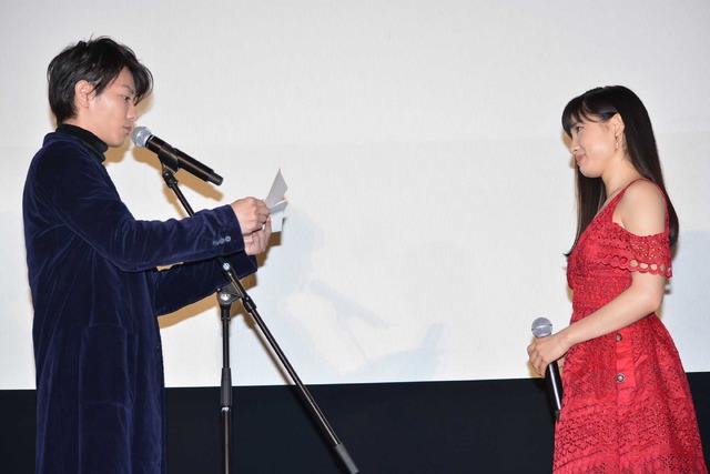 佐藤健&土屋太鳳/『8年越しの花嫁』初日舞台挨拶