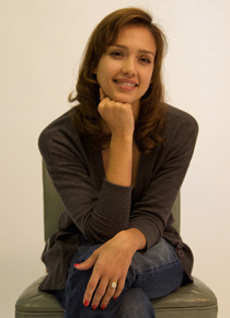 ジェシカ・アルバ -(C) 2010 KIM PRODUCTIONS, LLC ALL RIGHTS RESERVED