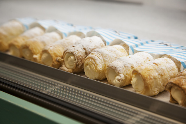 「生クリーム専門店ミルク」生クリーム・シュークリーム