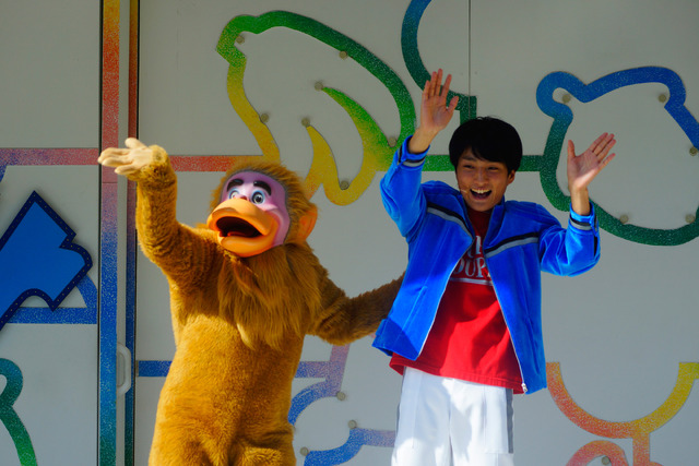 「クリスマス・ファンタジー」開催中の「スーパードゥーパー・ジャンピンタイム」