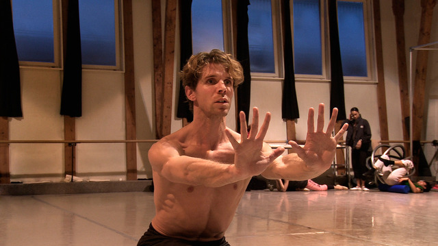 『ダンシング・ベートーヴェン』 -(C) Fondation Maurice Béjart, 2015 -(C) Fondation Béjart Ballet Lausanne, 2015