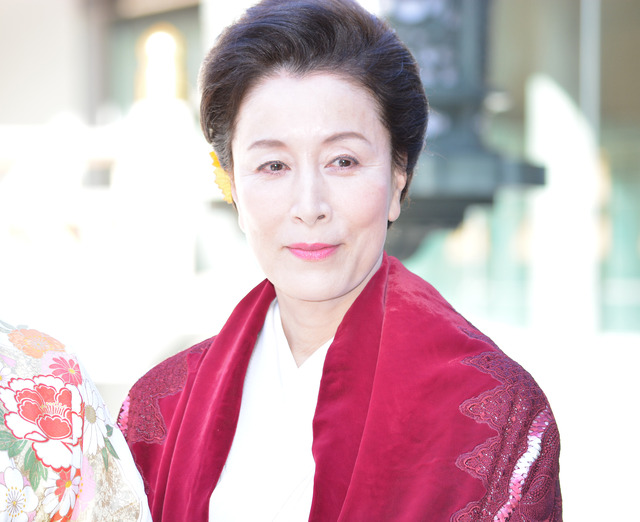 高畑淳子／「隣の家族は青く見える」ヒット祈願