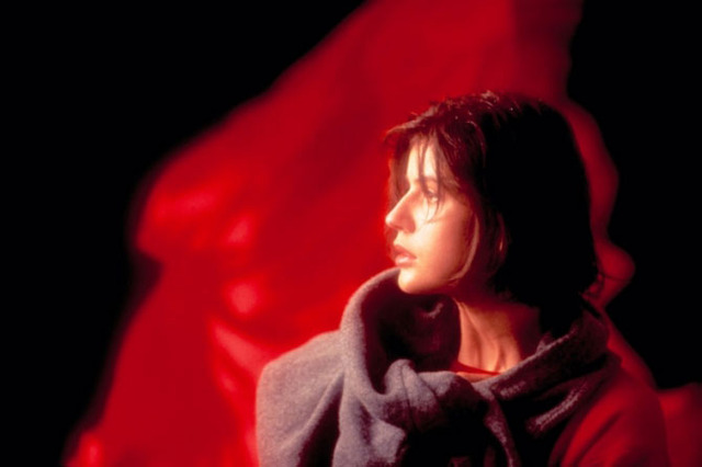 『トリコロール／赤の愛』-(C) APOLLO