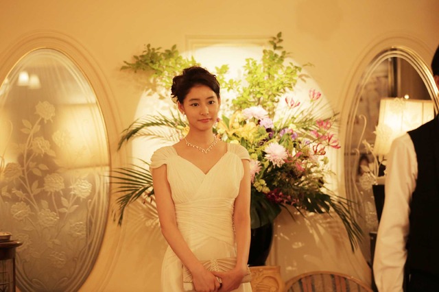 『悪と仮面のルール』新木優子 (C)中村文則／講談社 (C) 2017「悪と仮面のルール」製作委員会