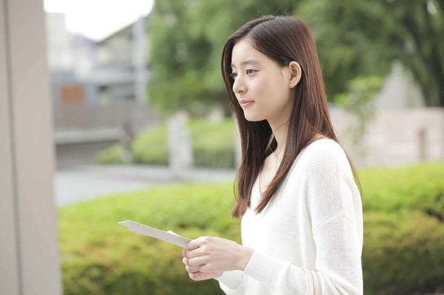 『悪と仮面のルール』新木優子 (C)中村文則／講談社 (C) 2017「悪と仮面のルール」製作委員会