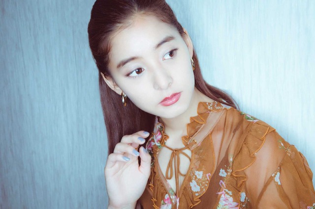 新木優子『悪と仮面のルール』／photo：You Ishii