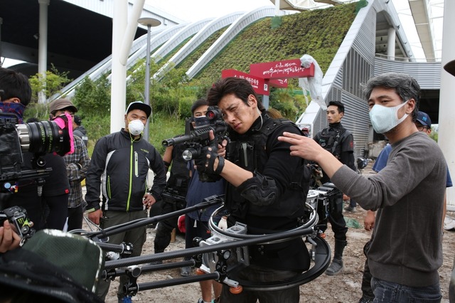 『操作された都市』(c)2017 CJ E&M CORPORATION, TPS COMPANY ALL RIGHTS RESERVED