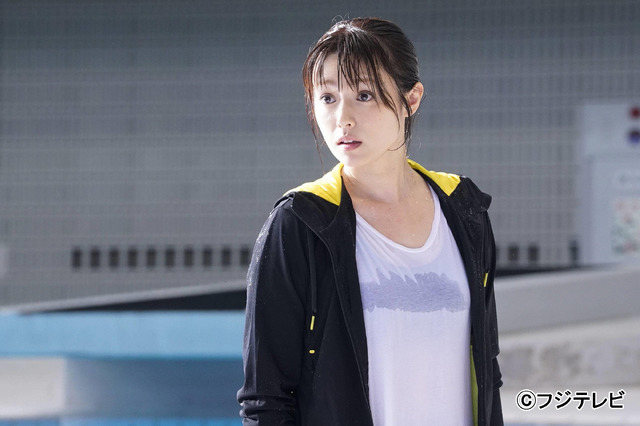 「隣の家族は青く見える」第1話-(C)フジテレビ