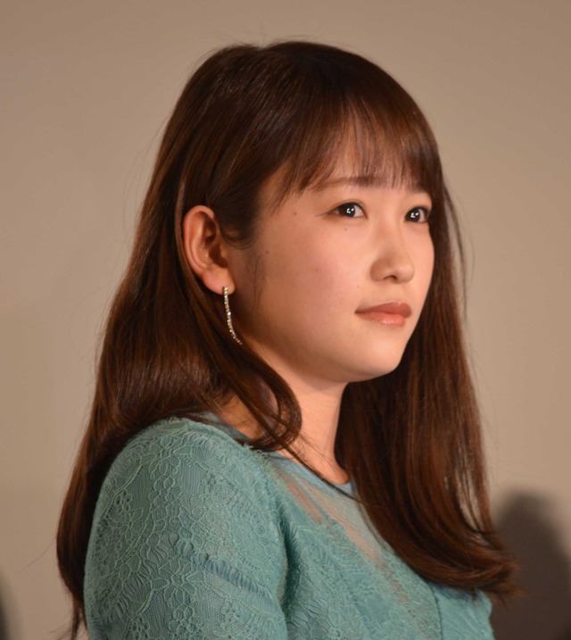 川栄李奈／『嘘を愛する女』初日舞台挨拶