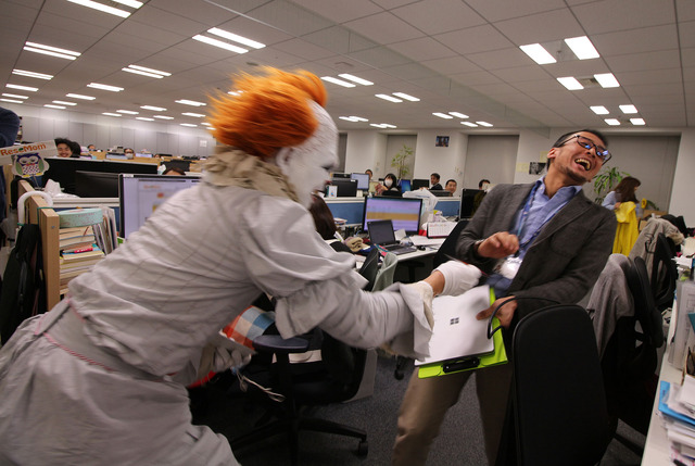 ペニーワイズが編集部訪問／『IT／イット “それ”が見えたら、終わり。』リリース記念ペニーワイズが編集部訪問／『IT／イット “それ”が見えたら、終わり。』リリース記念