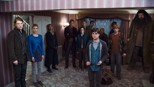 『ハリー・ポッターと死の秘宝 PART1』 -HARRY POTTER characters, names and related indicia are trademarks of and (C) Warner Bros. Entertainment Inc. Harry Potter Publishing Rights (C) J.K.R. (C) 2011 Warner Bros. Entertainment Inc. All rights reserved.