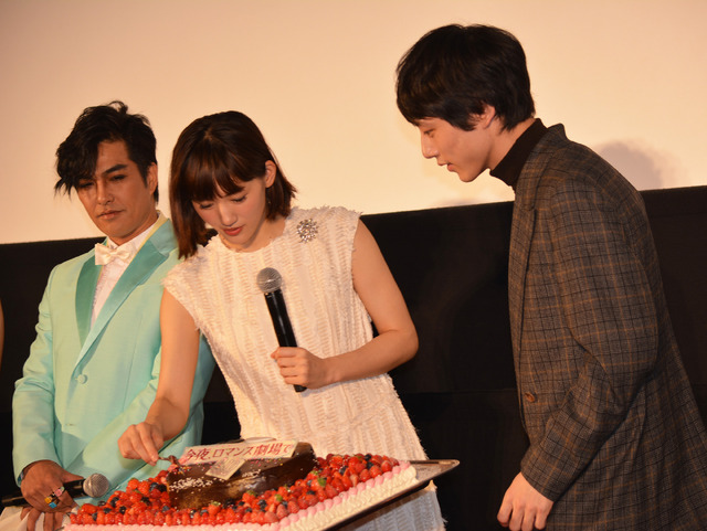 ／『今夜、ロマンス劇場で』初日舞台挨拶