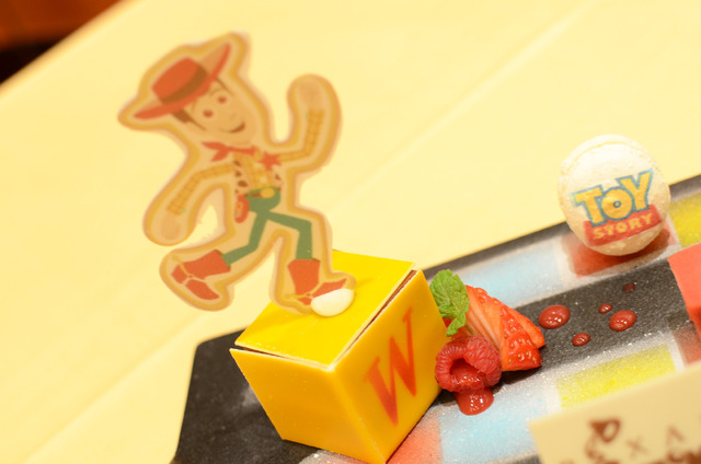 「“ピクサー・プレイタイム”エンパイアディナー（1/6～3/19）」（￥10,000）／ディズニーアンバサダーホテルのエンパイア･グリル