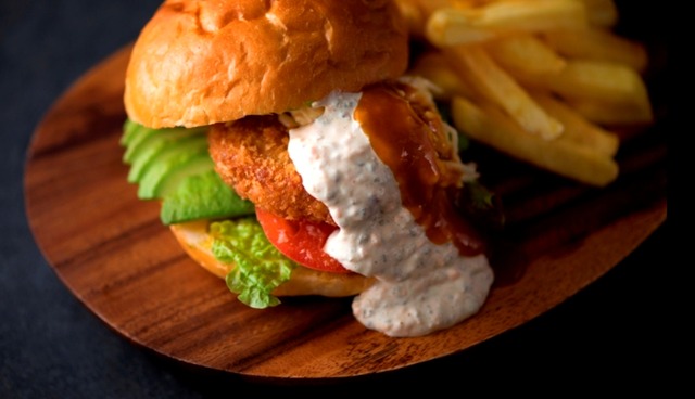 「クラブケーキバーガー」
