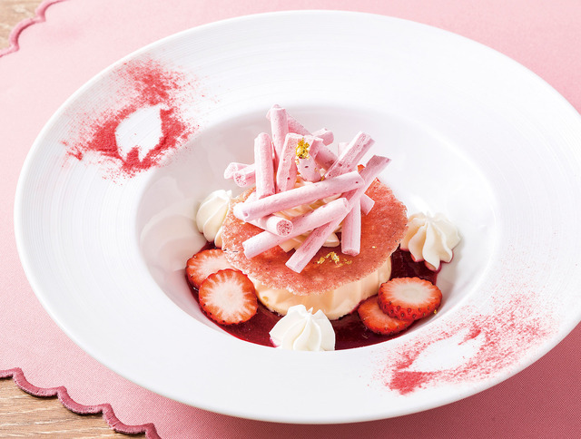 「桜のクレームブリュレ」1,404円/ヨックモック青山本店「BLUE BRICK LOUNGE」