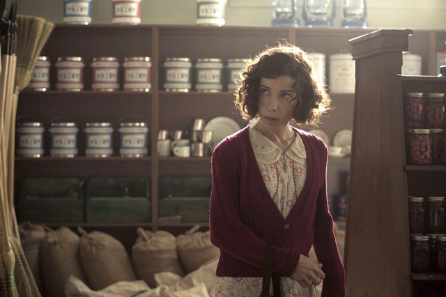 『しあわせの絵の具　愛を描く人　モード・ルイス』-(C) 2016 Small Shack Productions Inc./ Painted House Films Inc./Parallel Films (Maudie) Ltd.