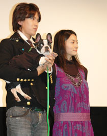 タキシード姿でペス登場！ 『イヌゴエ　幸せの肉球』完成披露試写会　サブ２