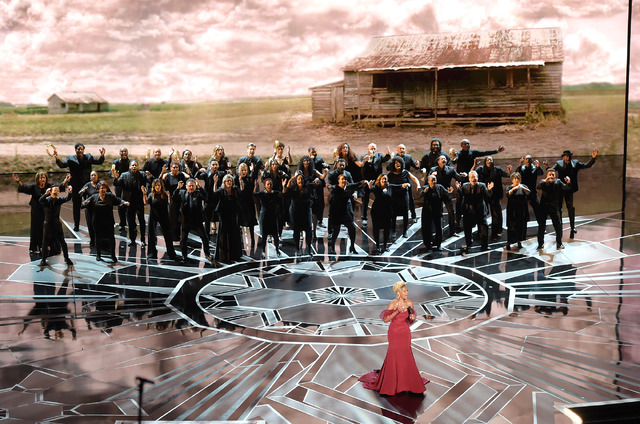 メアリー・J・ブライジが“Mighty River”（『マッドバウンド 哀しき友情』）-(C)Getty Images