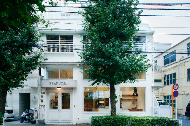 中目黒の目黒川沿いにある一軒家カフェ「PEANUTS Cafe」（ピーナッツカフェ）