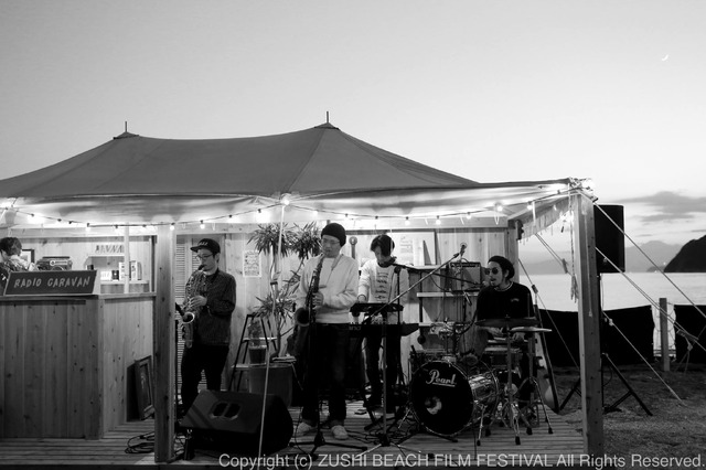 「逗子海岸映画祭」