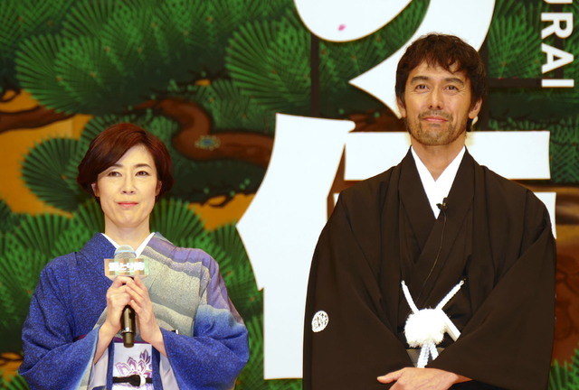 寺島しのぶ、阿部寛／『のみとり侍』完成披露試写会