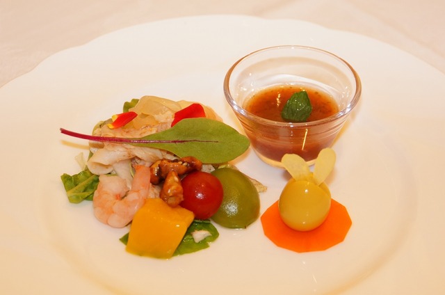 シルクロードガーデン「“ディズニー・イースター”ランチコース（3/20～6/6）」（￥4,200）