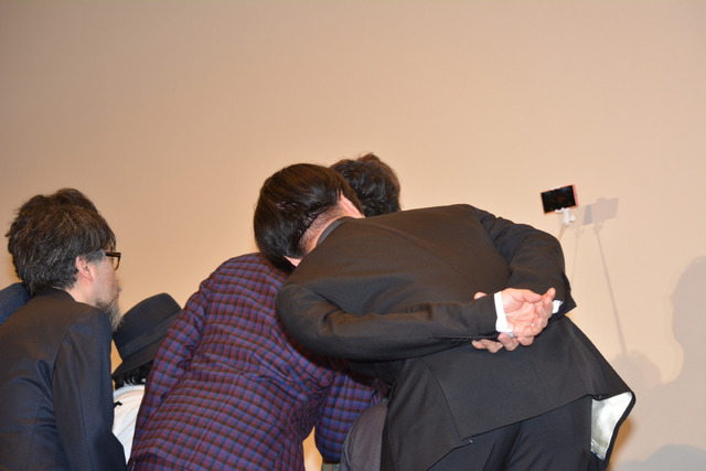 『クソ野郎と美しき世界』完成披露初日舞台挨拶