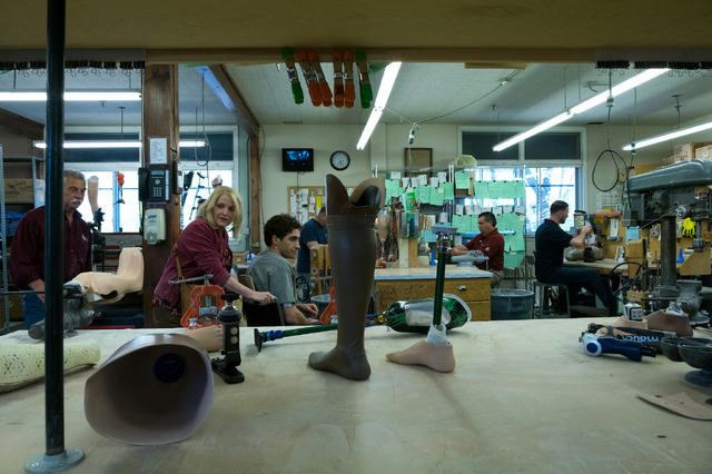 『ボストン ストロング～ダメな僕だから英雄になれた～』　（C） 2017 Stronger Film Holdings, LLC.  All Rights Reserved.  Motion Picture Artwork （C） 2018 Lions Gate Entertainment Inc.  All Rights Reserved.