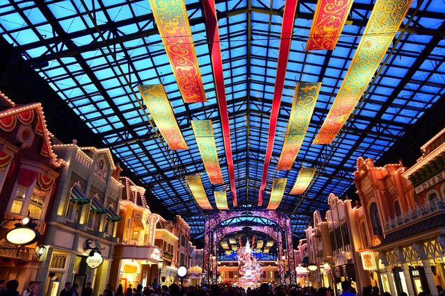 祝祭感炸裂の夜の「セレブレーションストリート」！