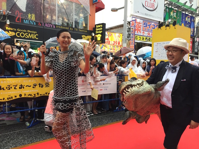 『家に帰ると妻が必ず死んだふりをしています。』in第10回沖縄国際映画祭 (C)2017「家に帰ると妻が必ず死んだふりをしています。」製作委員会