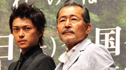 『小川の辺』完成会見