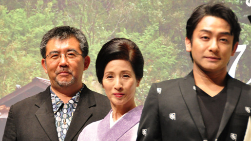 『小川の辺』完成会見