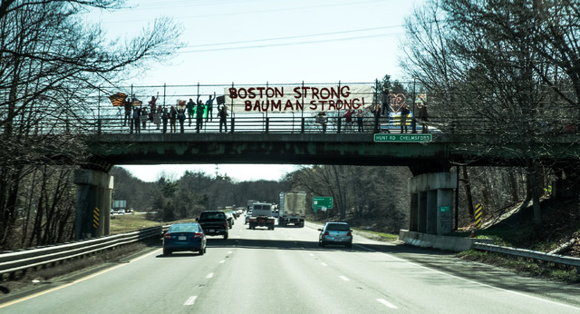 『ボストン ストロング～ダメな僕だから英雄になれた～』　(C) 2017 Stronger Film Holdings, LLC. All Rights Reserved. Motion Picture Artwork (C) 2018 Lions Gate Entertainment Inc. All Rights Reserved.