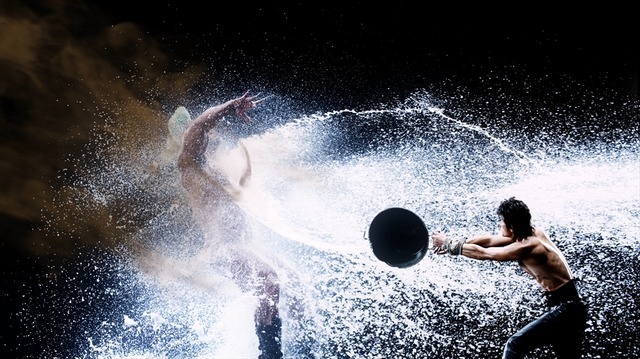 デ・オウ新CM「おまえはもうニオわない」篇　場面写真