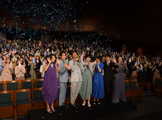 松本穂香、磯村勇斗、大泉洋、小松菜奈、清野菜名、葉山奨之、山本舞香／映画『恋は雨上がりのように』の完成披露試写会