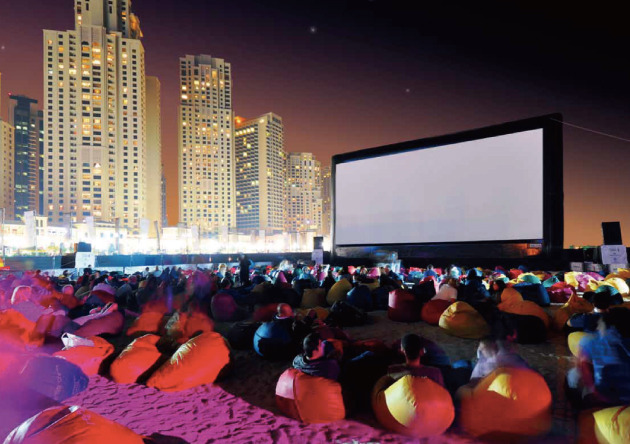 ロングビーチ Drive-in Theater スクリーン・イメージ