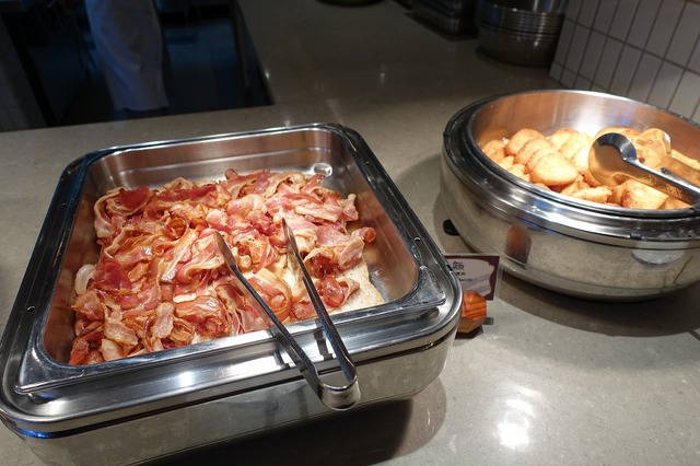 定番のベーコンなど☆