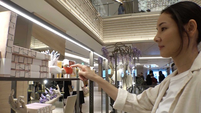 吉田羊「セブンルール」(C)カンテレ・フジテレビ