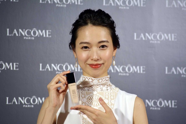 戸田恵梨香「ランコム ファンデーション 新製品発表会」