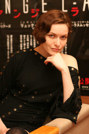 『アンジェラ』リー・ラスムッセン来日インタビューサブ1