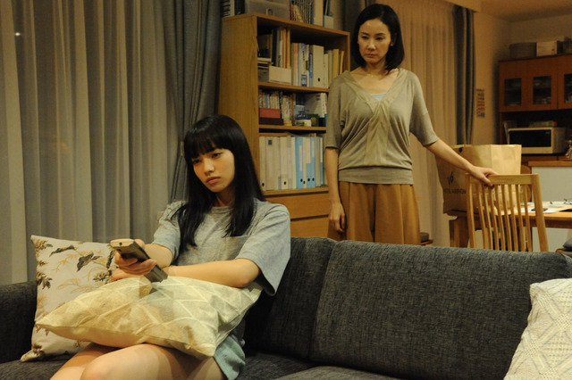 『恋は雨上がりのように』（C）2018 映画「恋は雨上がりのように」製作委員会　 （C）2014 眉月じゅん／小学館