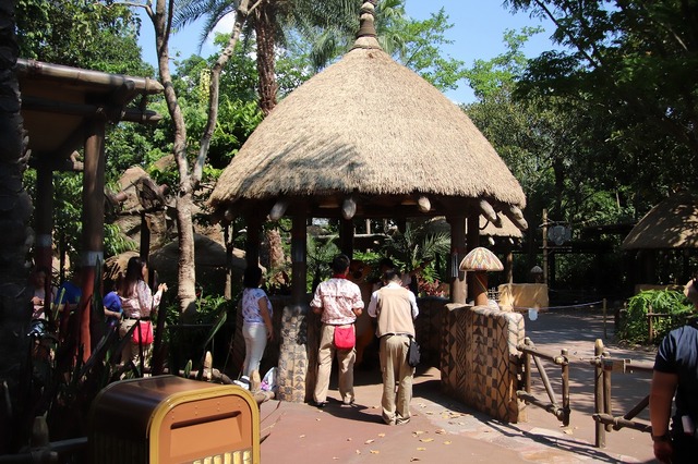 「カリブニ・マーケットプレイス」セレモニー