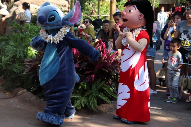 「カリブニ・マーケットプレイス」セレモニー