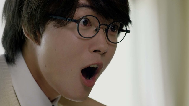 au STAR新CM「転校生」篇・細杉くん