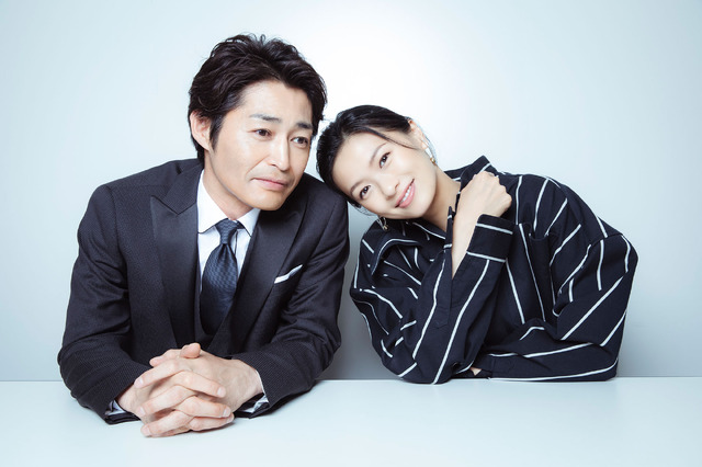 安田顕×榮倉奈々『家に帰ると妻が必ず死んだふりをしています。』/photo:You Ishii