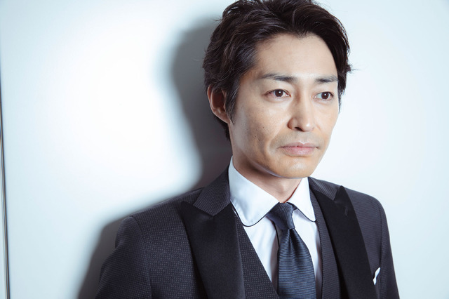 安田顕『家に帰ると妻が必ず死んだふりをしています。』/photo:You Ishii