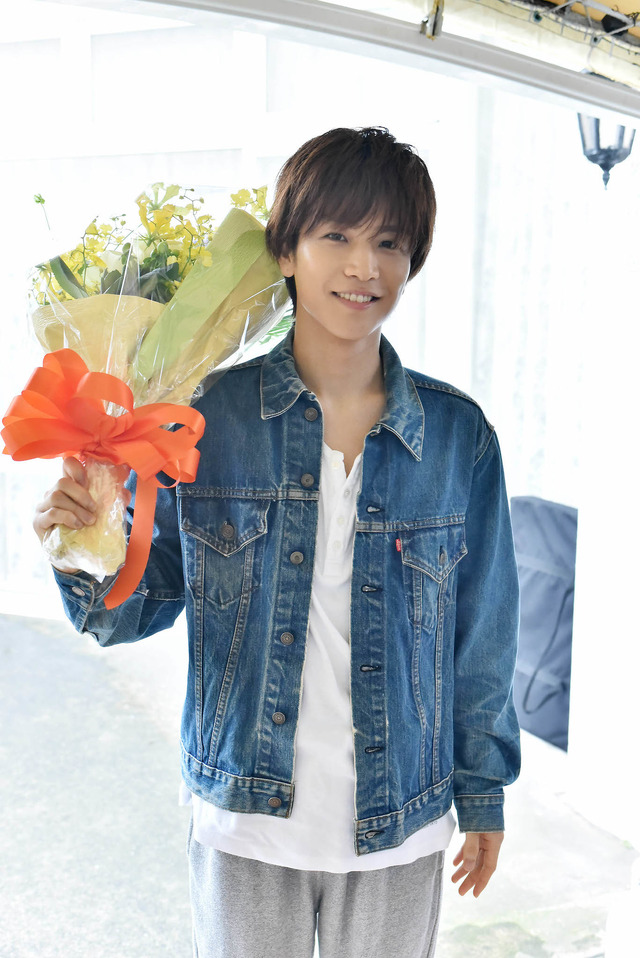 「崖っぷちホテル！」岩田剛典クランクアップ