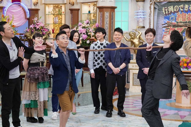 「行列のできる法律相談所」 (C) NTV