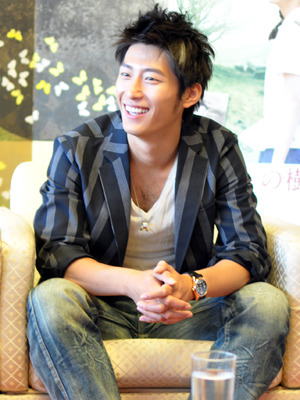 『サンザシの樹の下で』ショーン・ドウ　photo：Naoki Kurozu